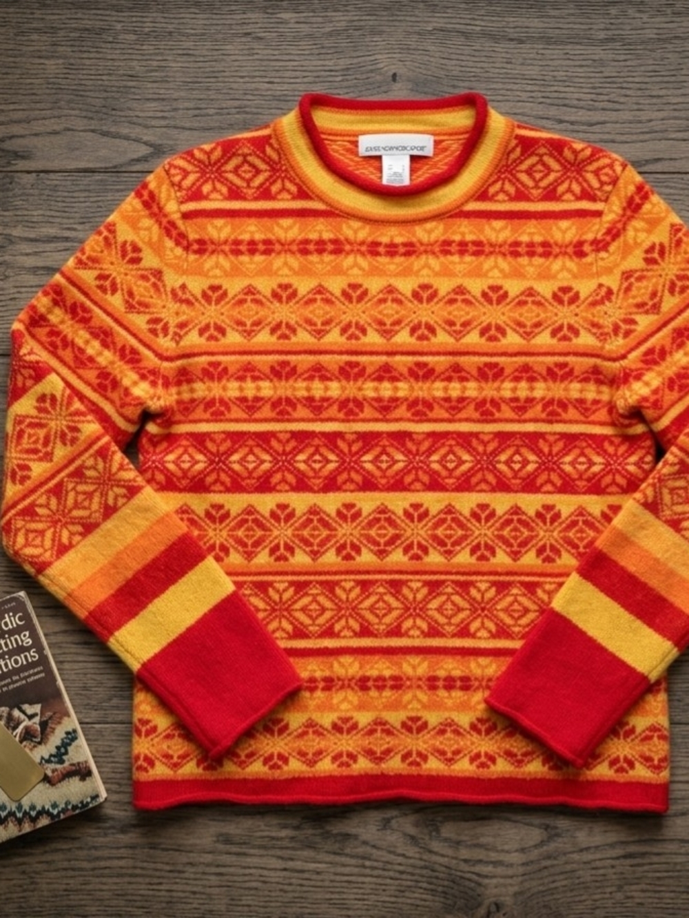 Jones New York Red and Orange Patterned Crewneck Sweater - Woman